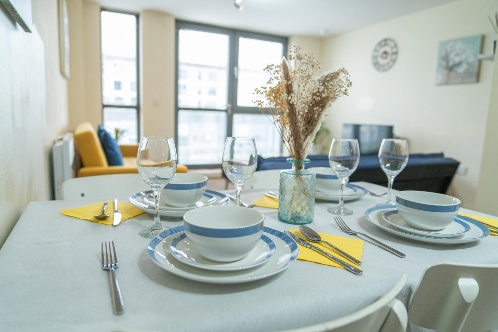 Stay In Our Stylish Flat! & Secure Building & Sleeps Up To 4 伯明翰 外观 照片