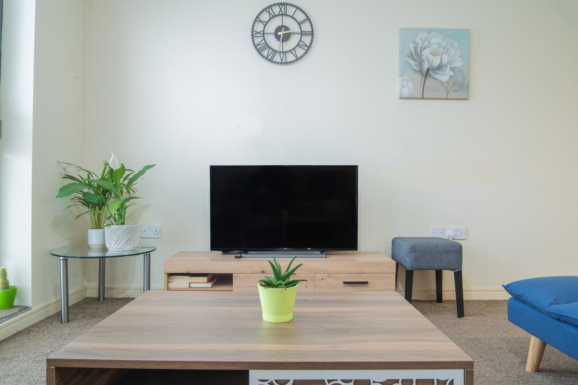 Stay In Our Stylish Flat! & Secure Building & Sleeps Up To 4 伯明翰 外观 照片