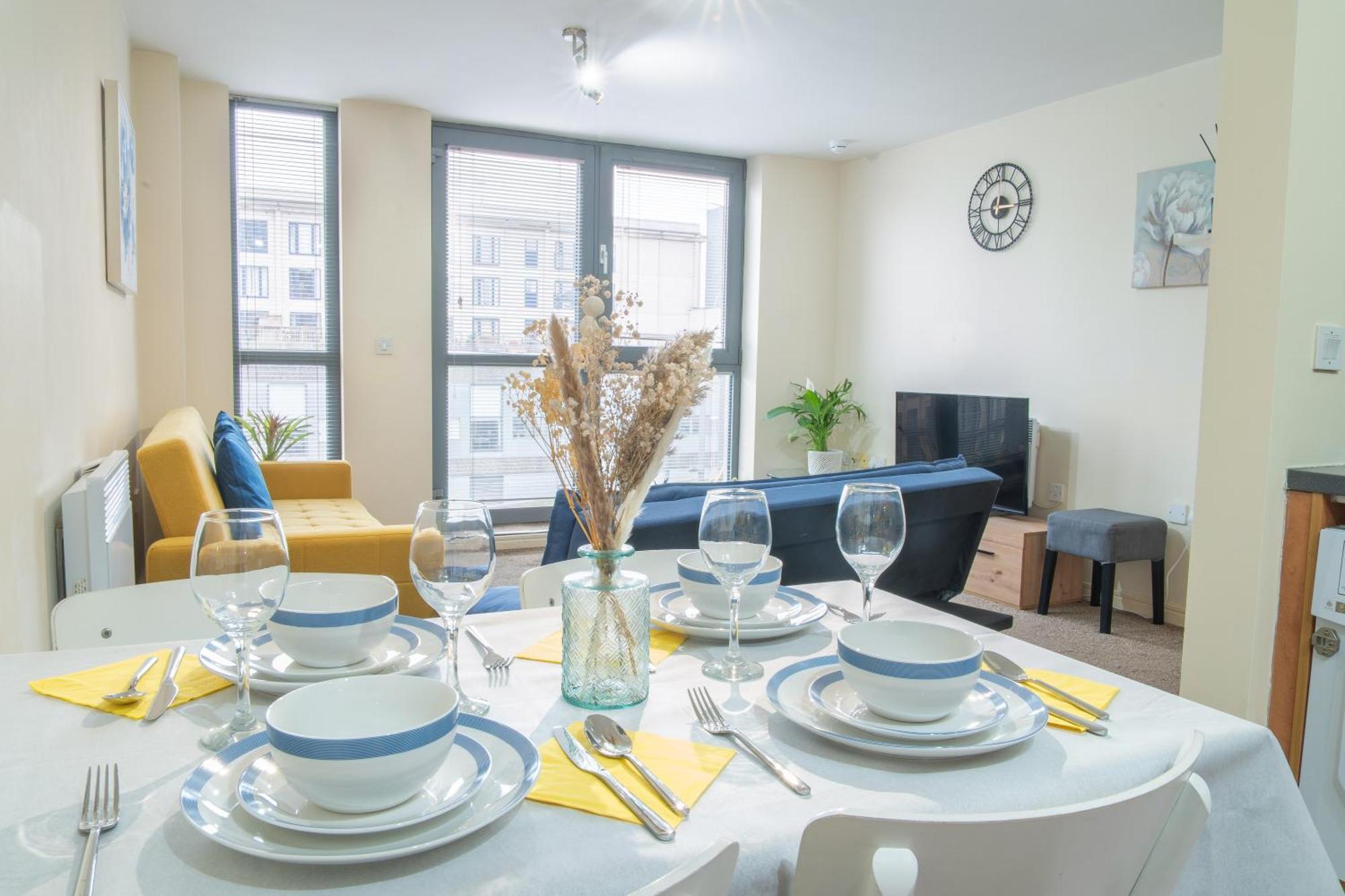 Stay In Our Stylish Flat! & Secure Building & Sleeps Up To 4 伯明翰 外观 照片